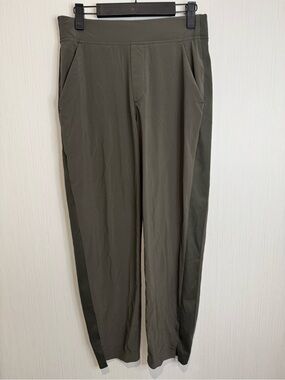 ATHLETA Brooklyn Jogger Pant. Olive. Size 4. No flaws!